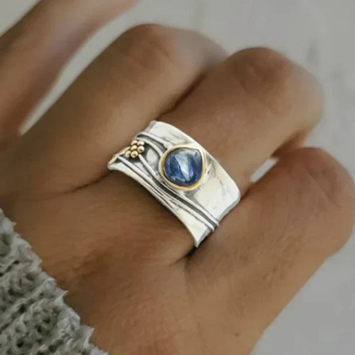 Konstanze | Ring mit blauem Stein